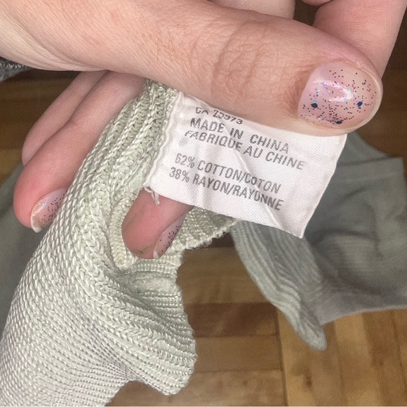 One on one | knit light green tank v-neck cotton blend | size M - Picture 7 of 8